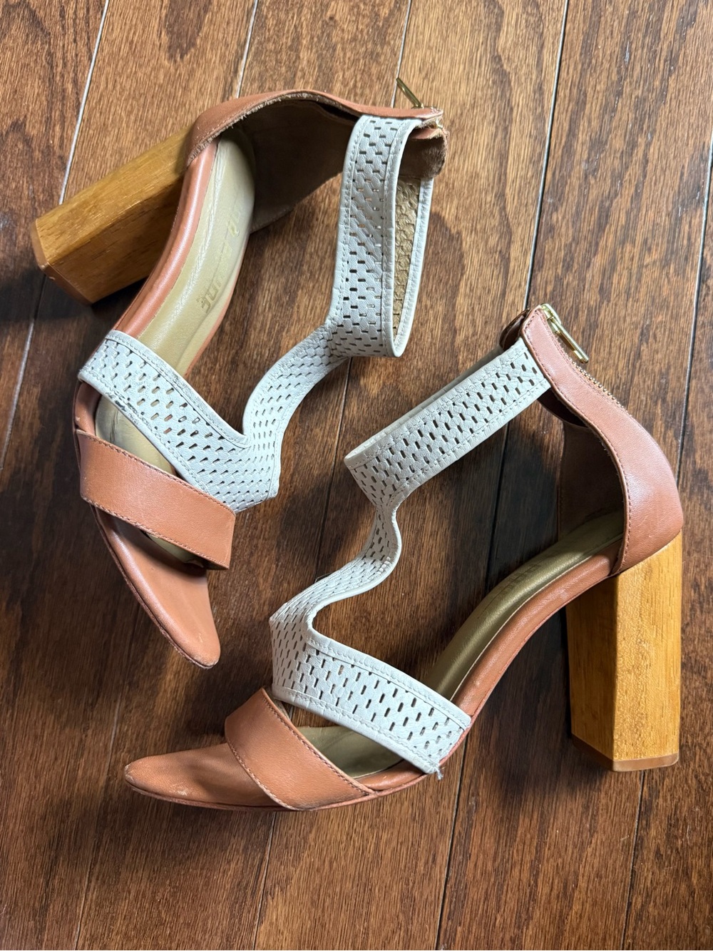 Anthropologie x Nina Payne Two-Tone Tan & Cream sandals size 37 leather upper